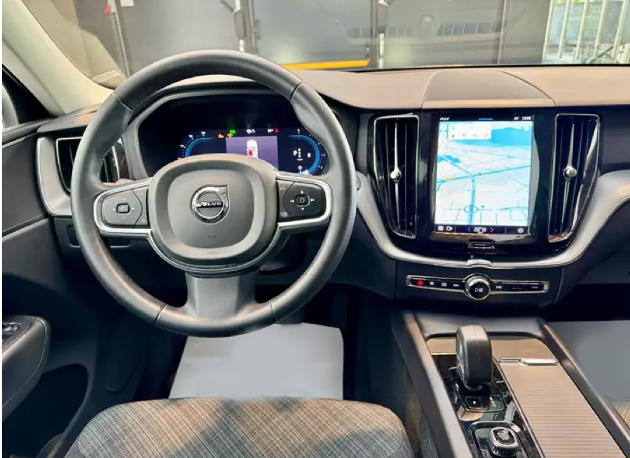 VOLVO XC 60 (01/10/2022) - 